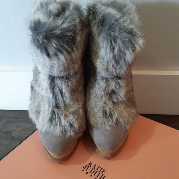 Katie Judith Boots - Picture 2 of 2